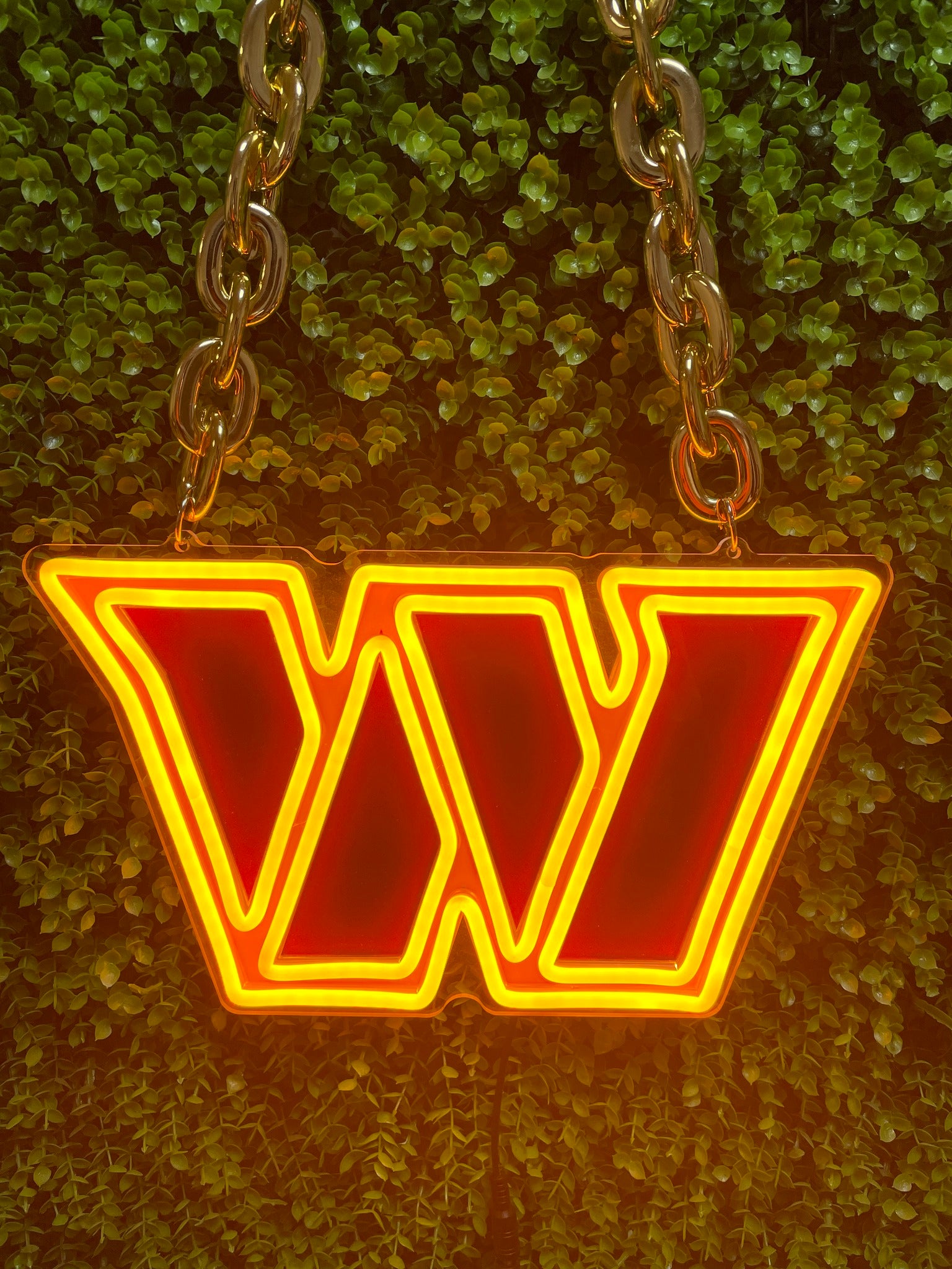 The customized neon necklace featuring the logo of the NFL Washington Commanders team is made by neonfanscrafts. It can also fulfill these needs: custom neon signs, personalized neon signs for bars, personalized neon products, custom-made neon signs, and personalized neon signs.