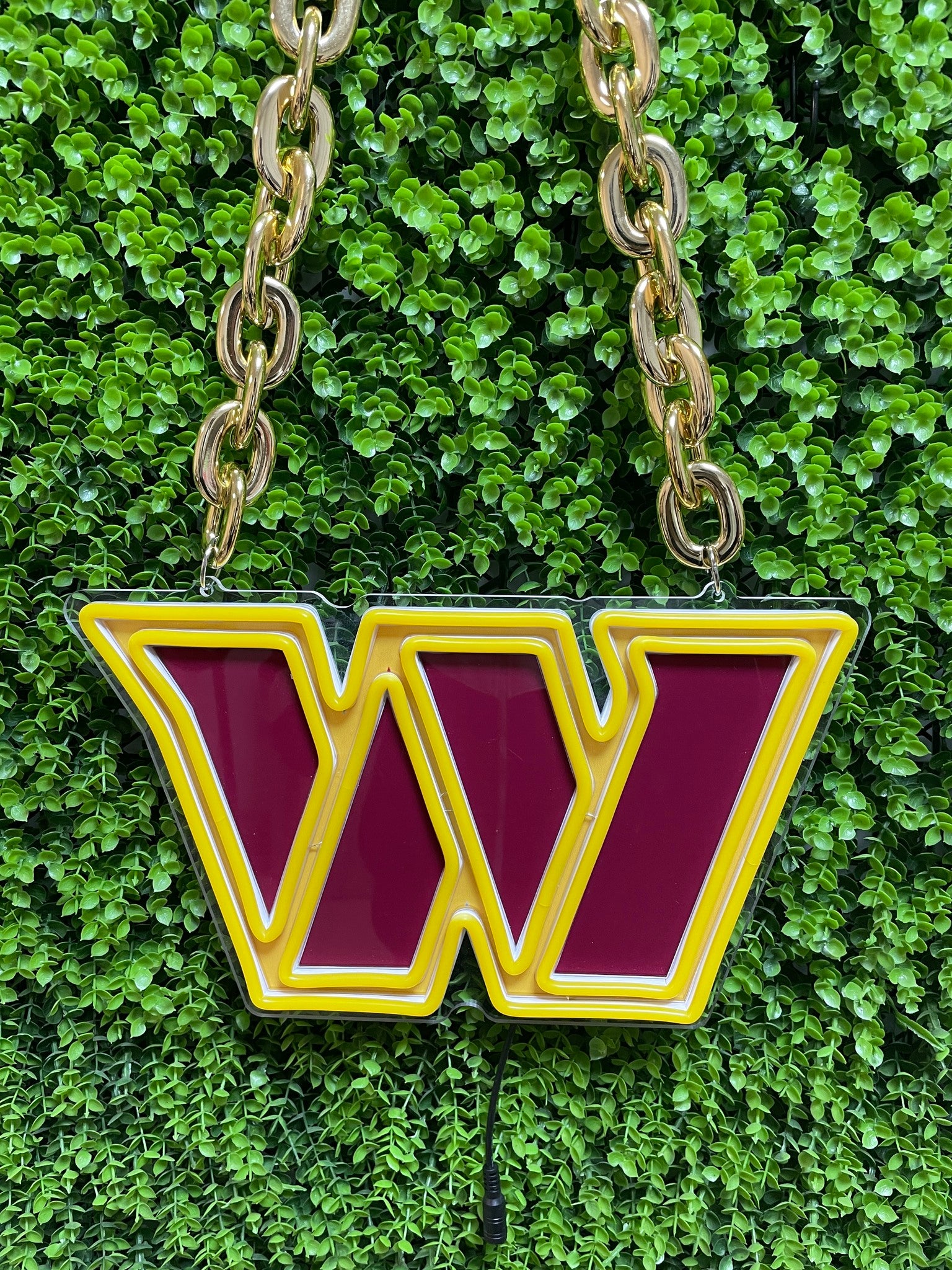 The customized neon necklace featuring the logo of the NFL Washington Commanders team is made by neonfanscrafts. It can also fulfill these needs: custom neon signs, personalized neon signs for bars, personalized neon products, custom-made neon signs, and personalized neon signs.